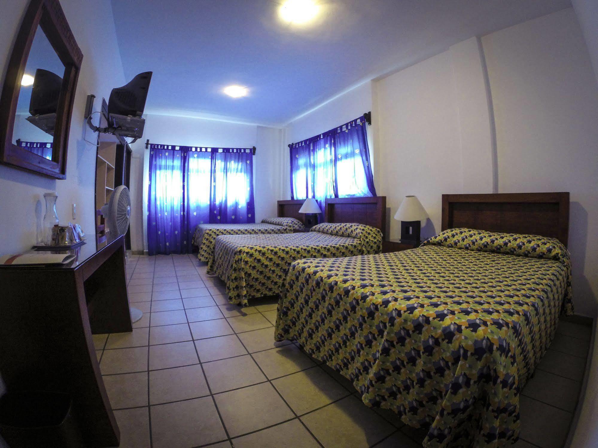 San Miguel 3*